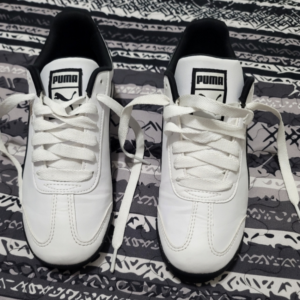 PUMA Men's Roma Sneaker  Sz 6.5 Women's 8 no box EUC